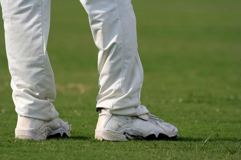 what cricket shoes to buy on online store